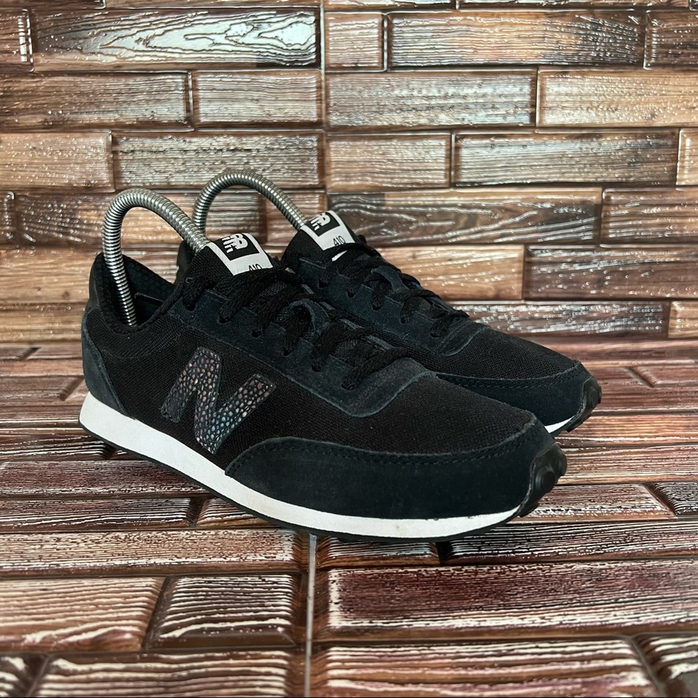 New Balance 410 Classic - Womens 8